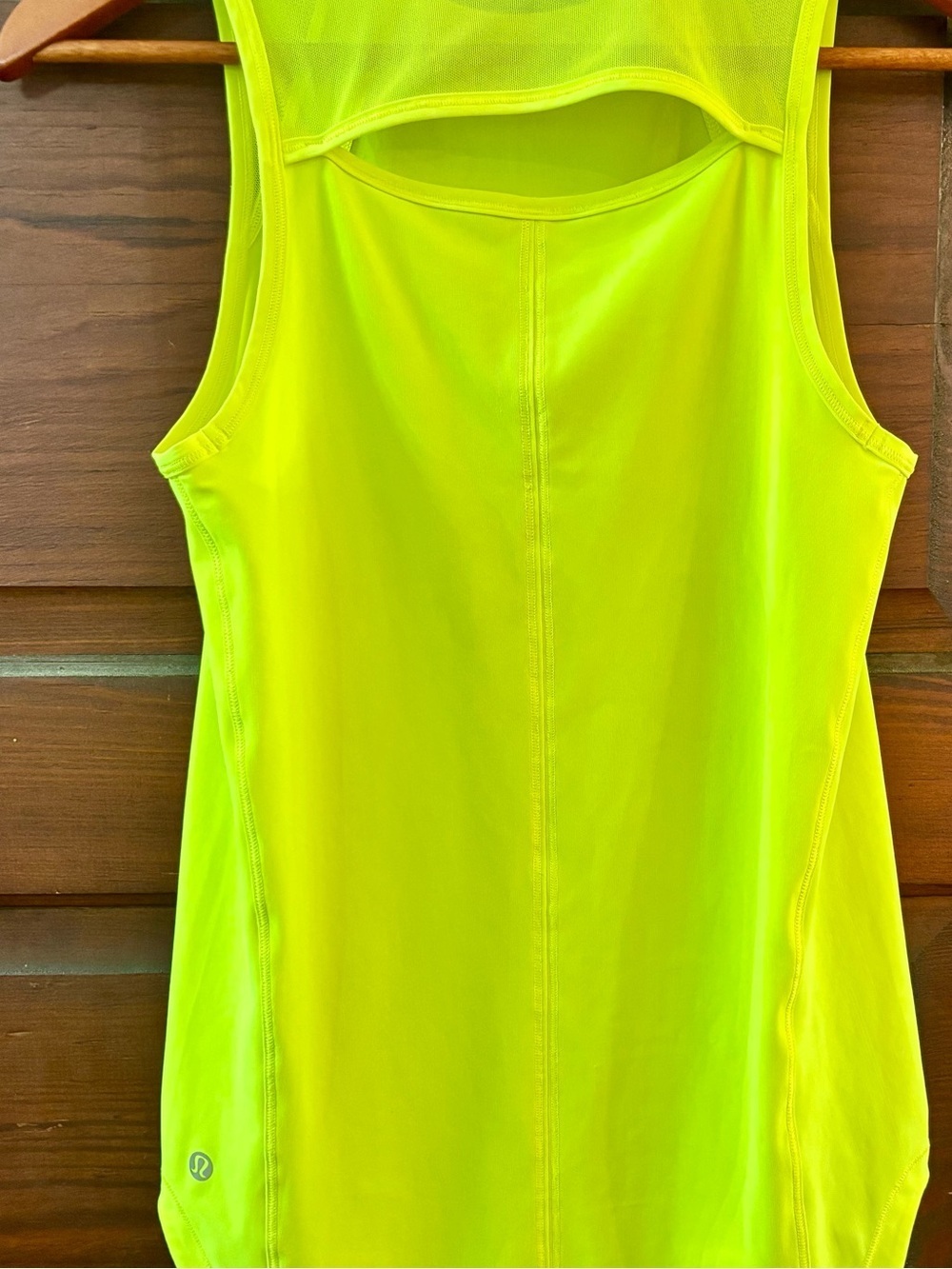 Lululemon Sculpt Sleeveless Crew Neck Tank Top in Electric Lemon Size Small*** - Picture 4 of 11